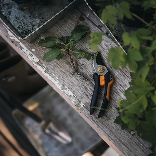 FISKARS SOLID METSZŐOLLÓ, MELLÉVÁGÓ P321