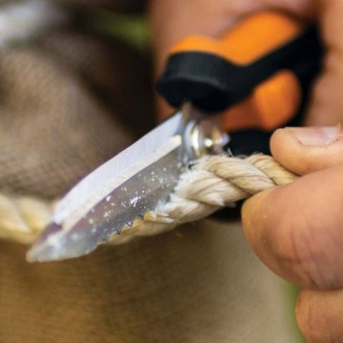 FISKARS SOLID TÖBBFUNKCIÓS OLLÓ SP320 